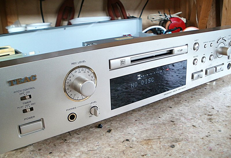 ティアック MD-5MKII 外観・NO DISC表示